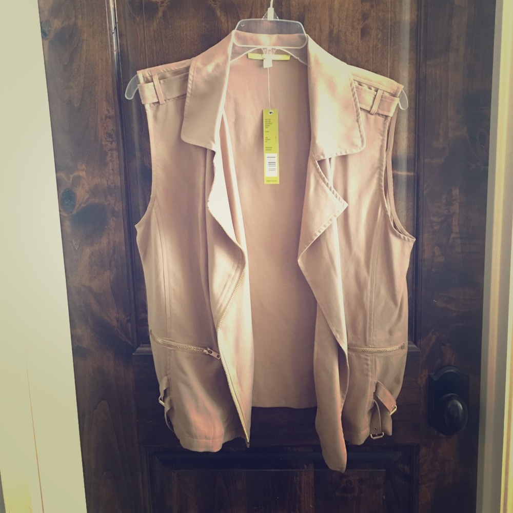 Gianni Bini Tan Vest