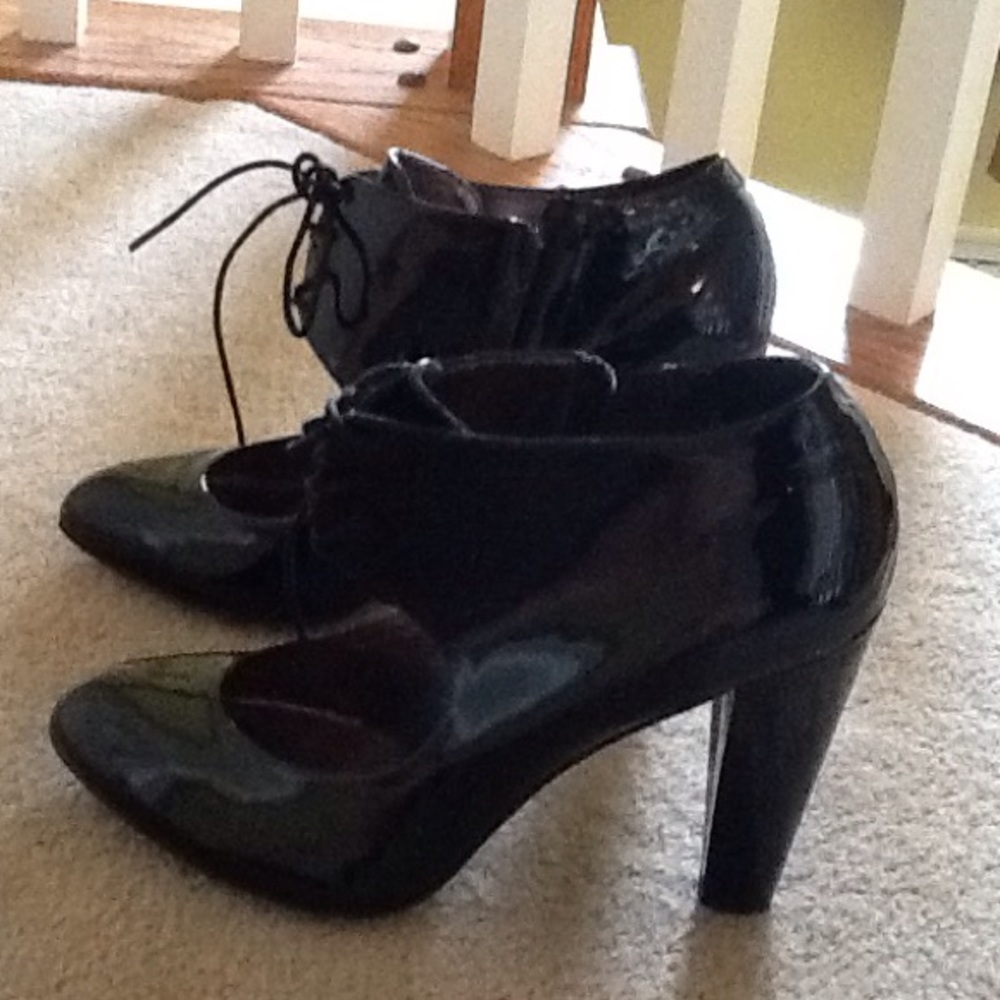 Marc Jacobs Nwt patent tie front sexy shoe