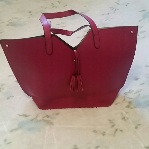 Fuscia tote bag with tassel NEW! Neiman Marcus - Picture 4 of 5
