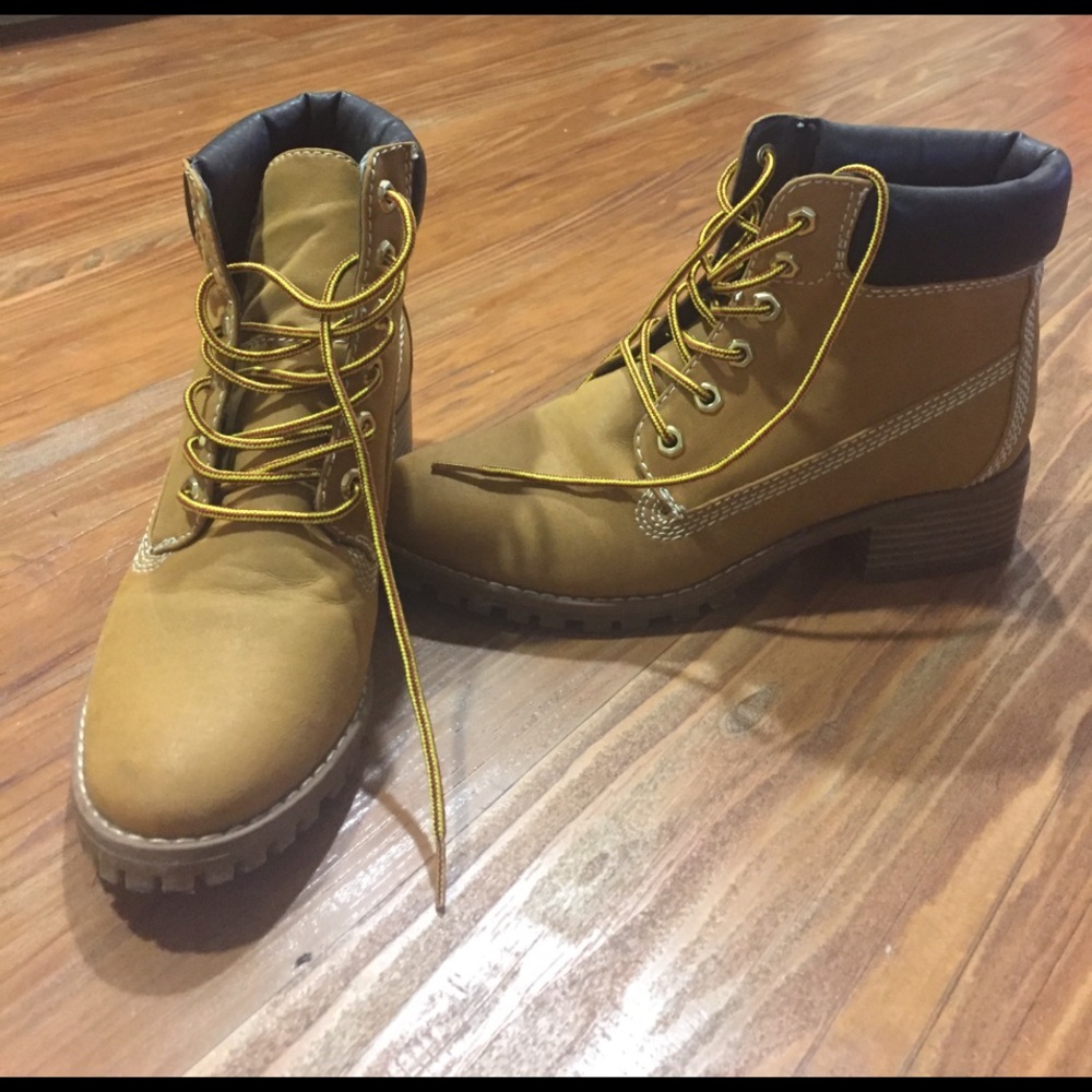 Workman style boots