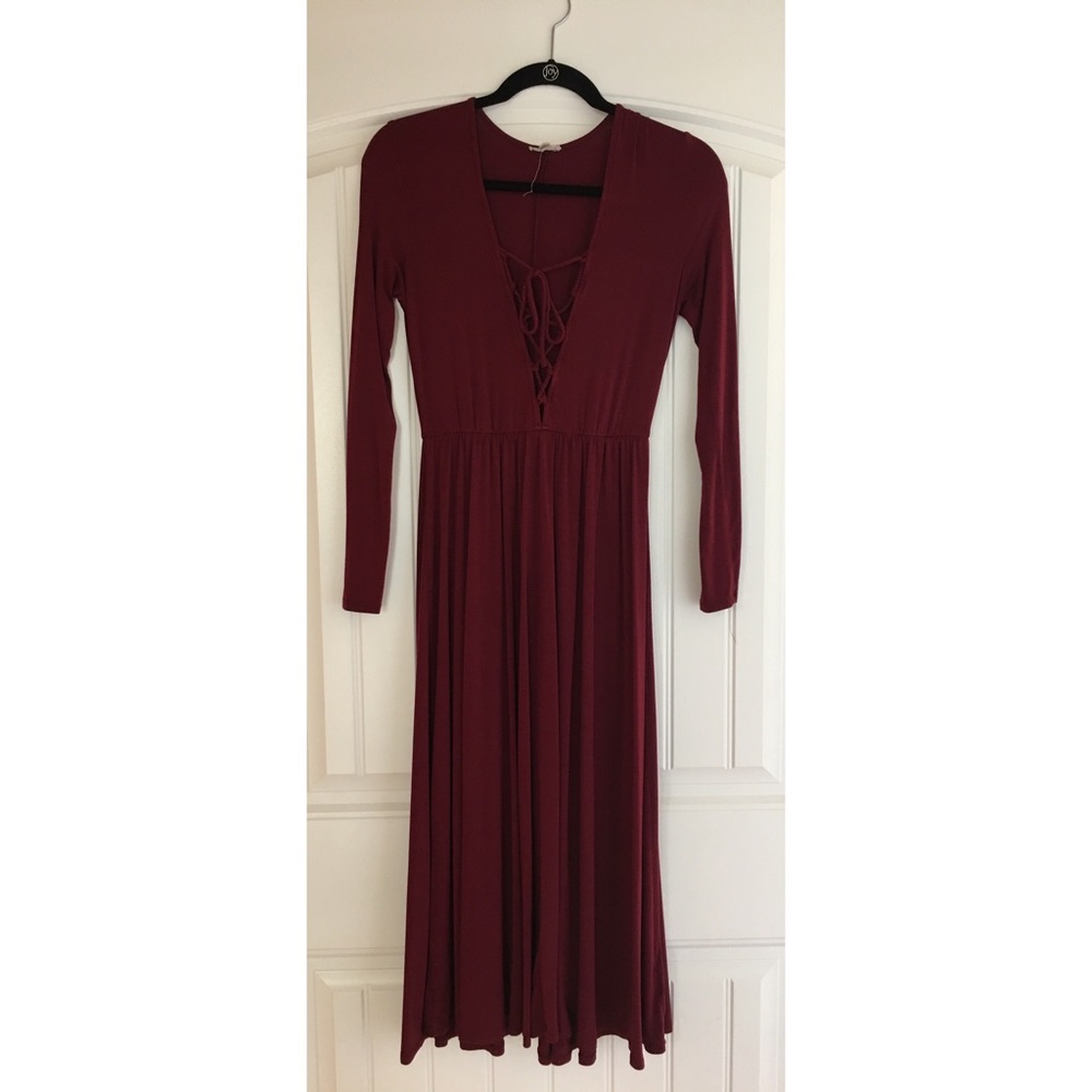 Ecóte Lace Up Maroon/Burgundy Maxi Dress