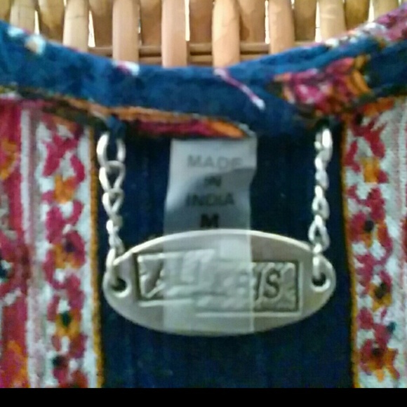 Top - Picture 2 of 7