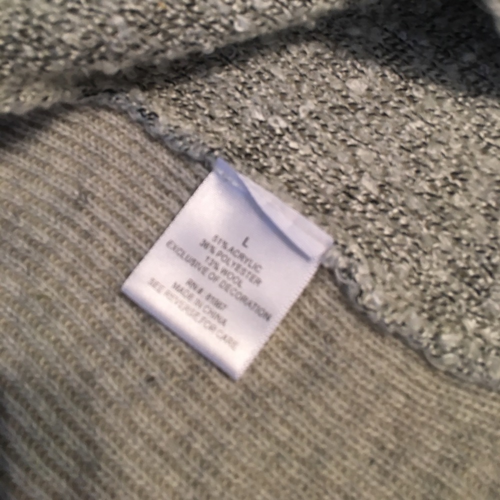 Gray Vest - Picture 4 of 4
