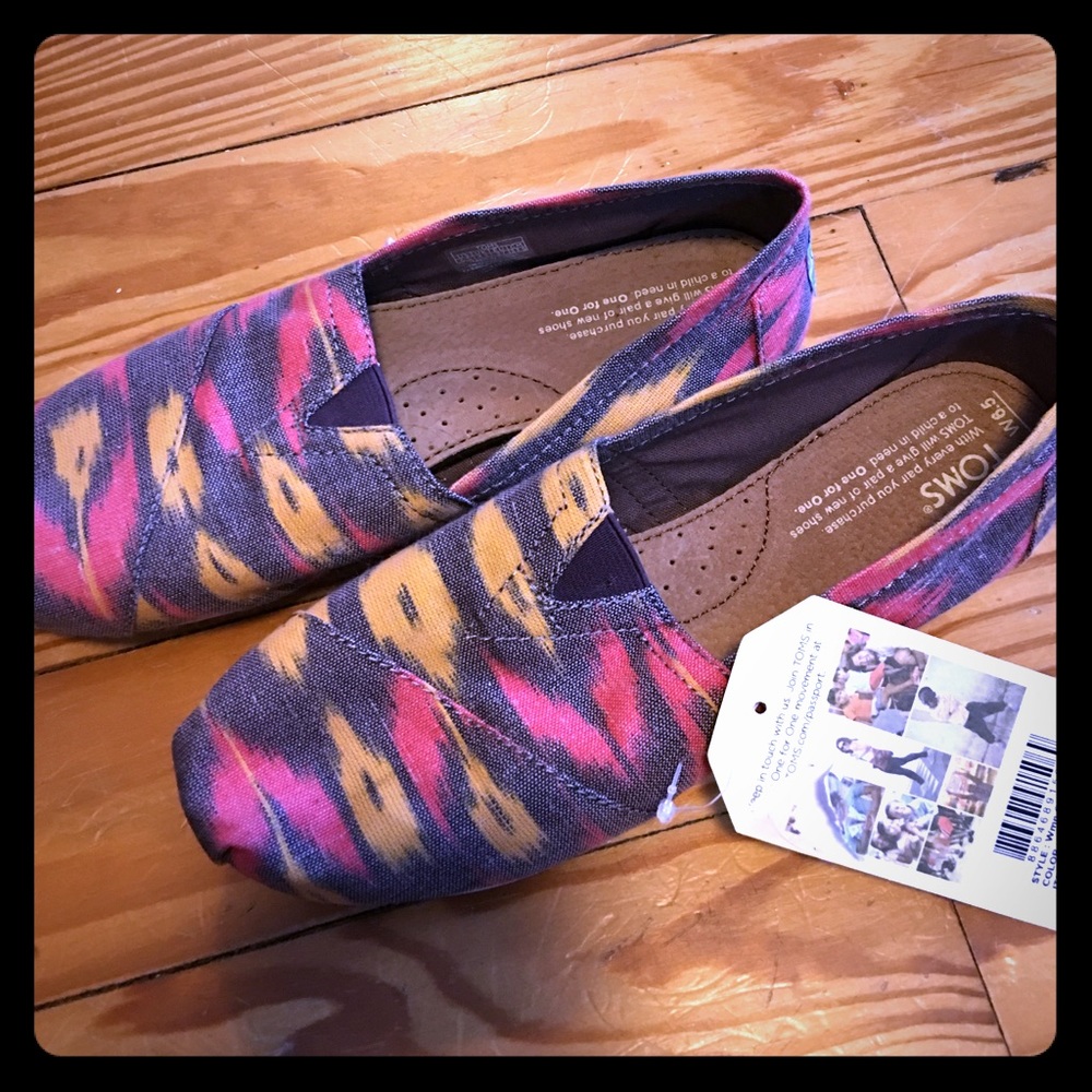 Toms