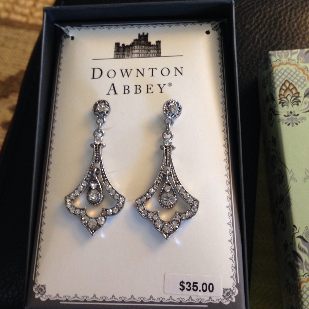 Downton abbey Edwardian crystal drop earrings! NWT