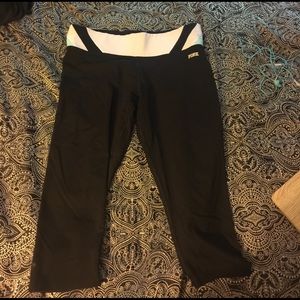 Victoria Secret Pink legging capris!