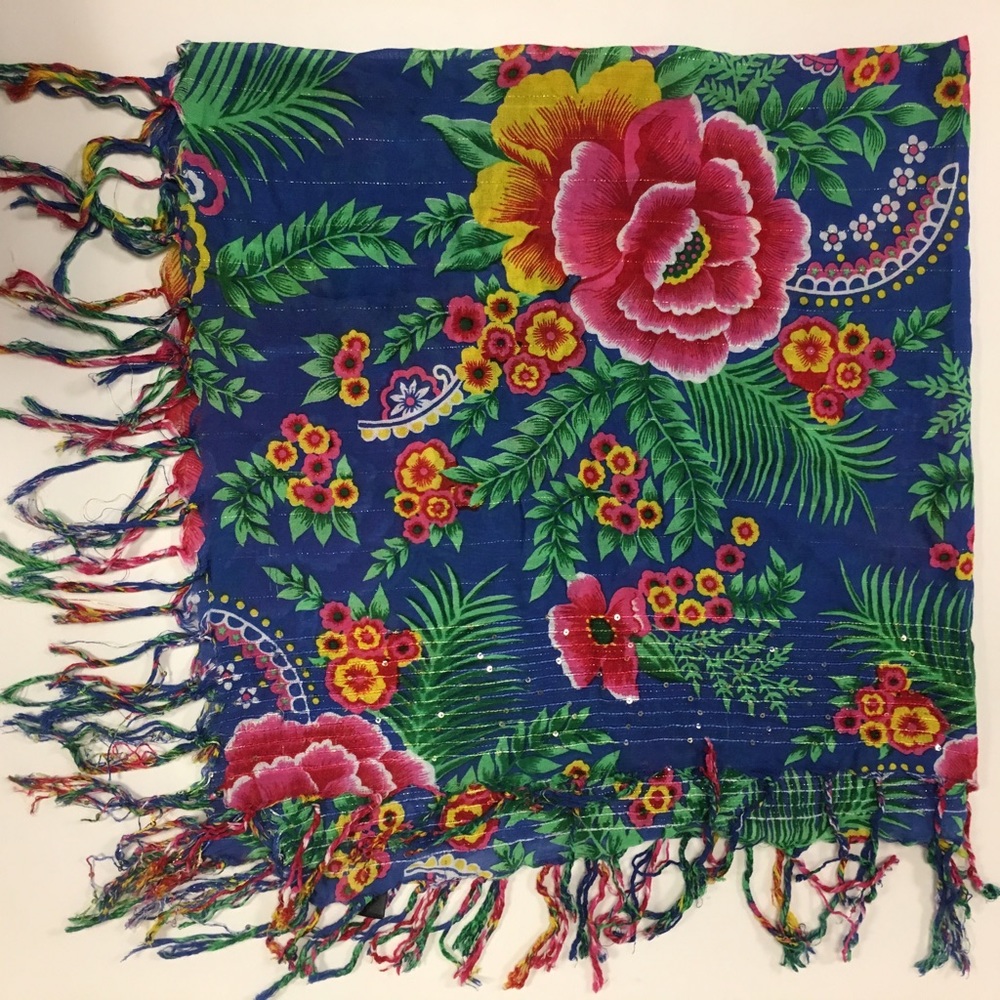 ❌SOLD❌ Floral lightweight scarf