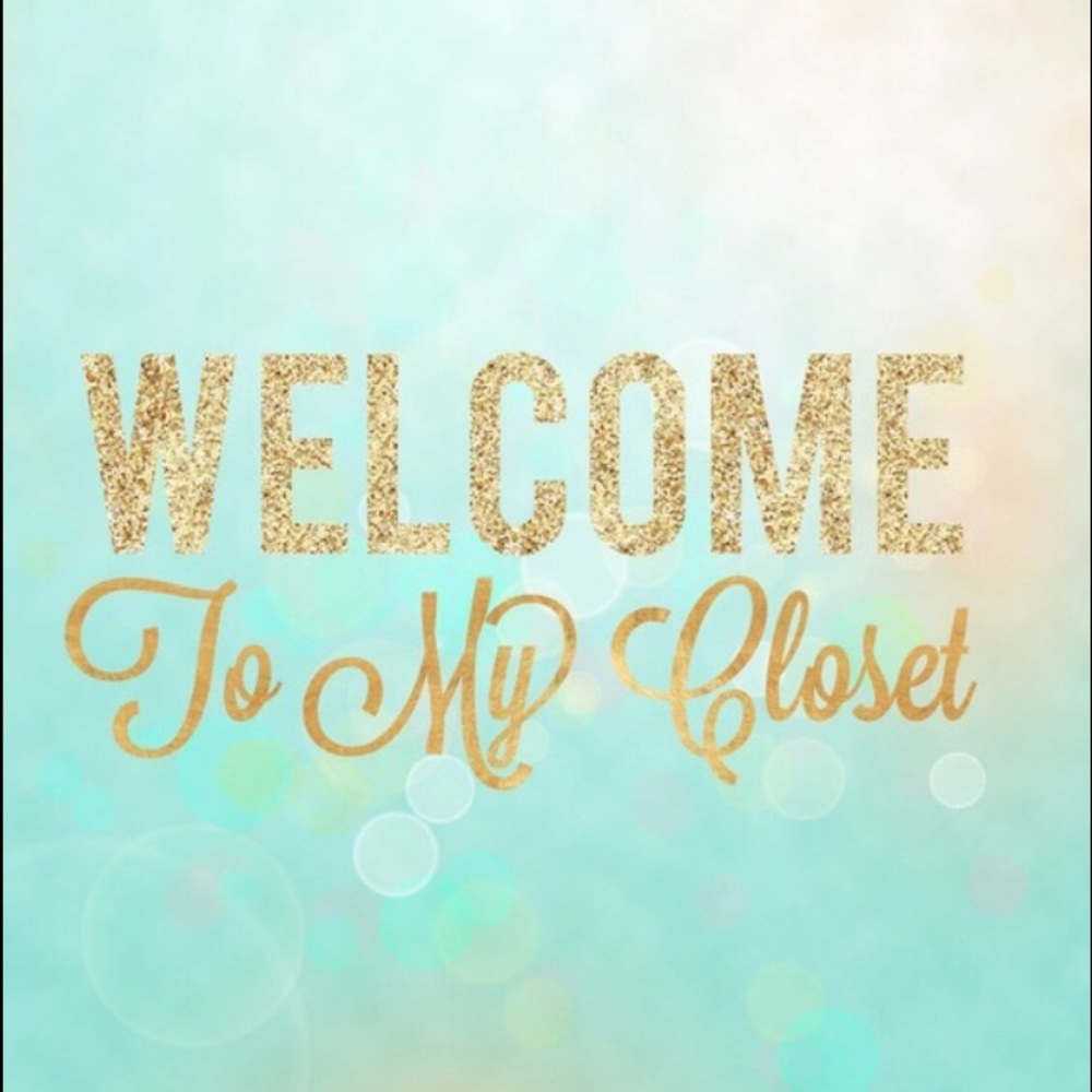 • meet your seller 🌻✨ •