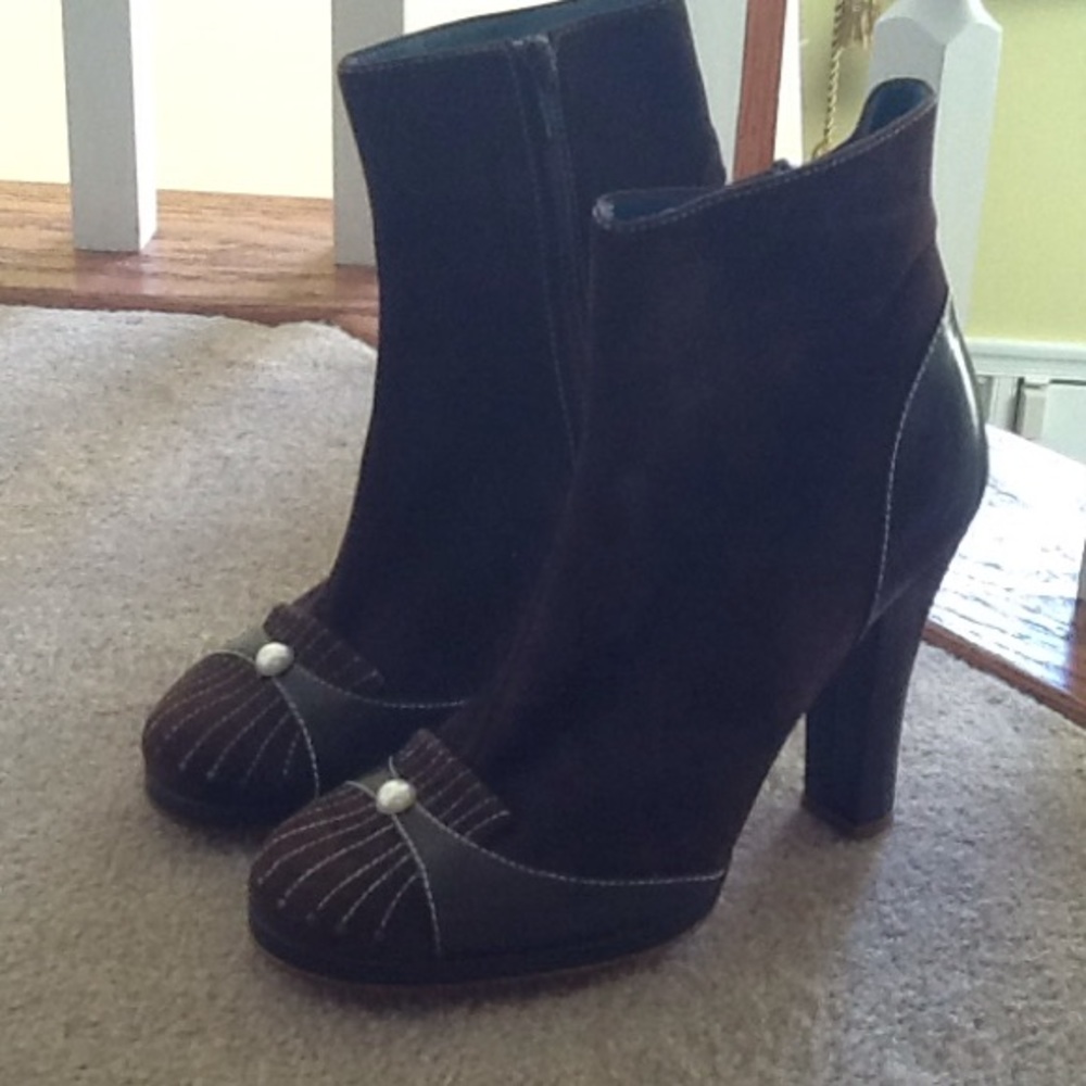 Marc Jacobs brown leather detailed booties