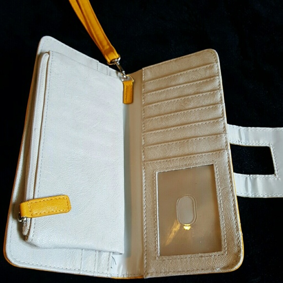 Kenneth Cole Wallet - Picture 3 of 4