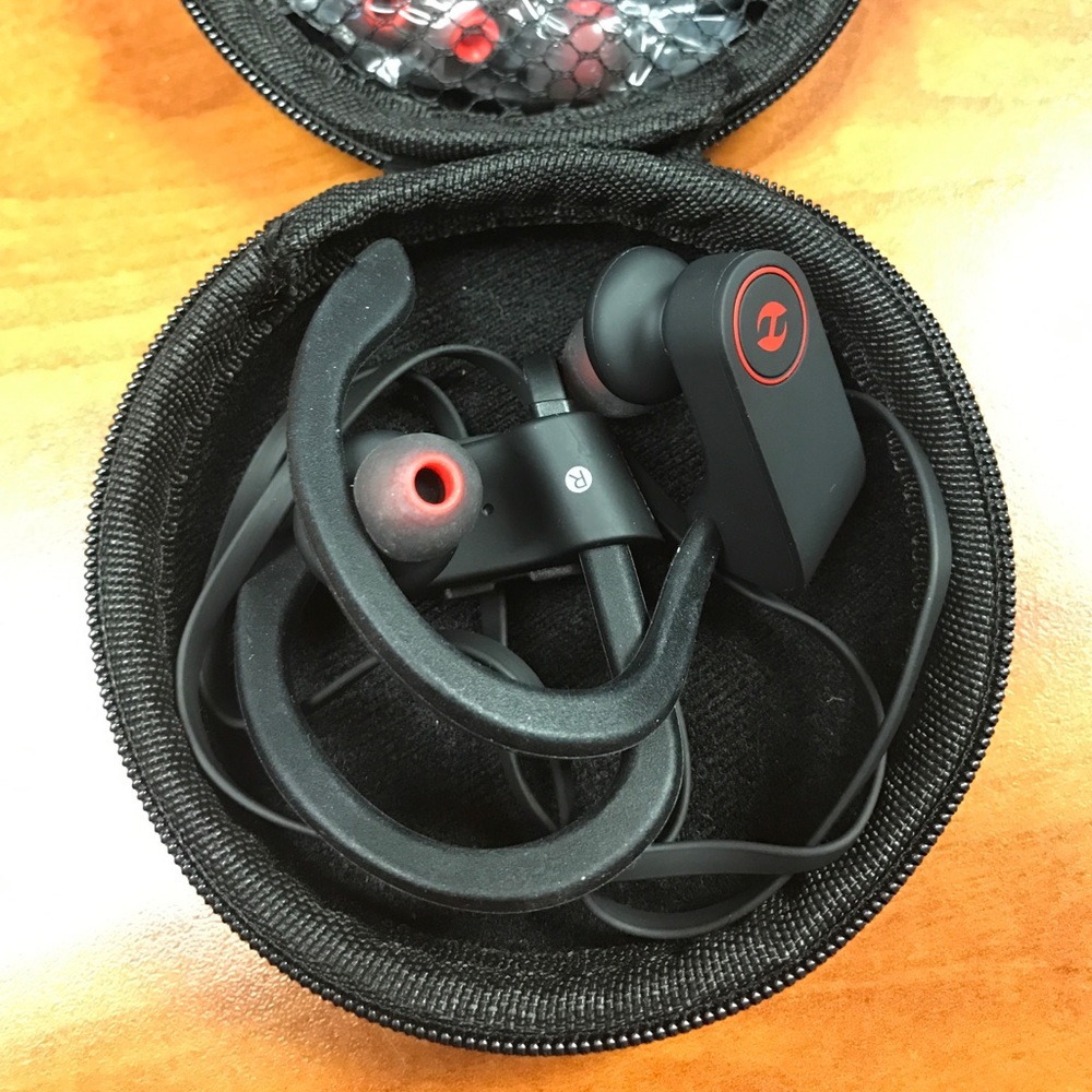 Hussar wireless headphones