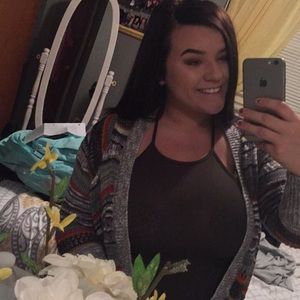 Meet your Posher, Sierra