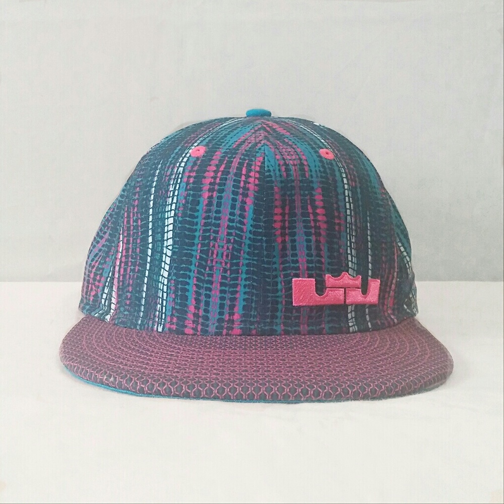 NIKE TRUE HAT