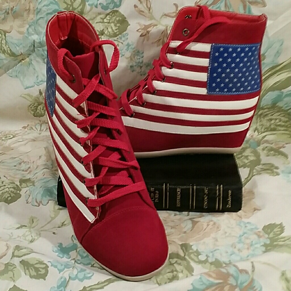 PATRIOTIC WEDGES