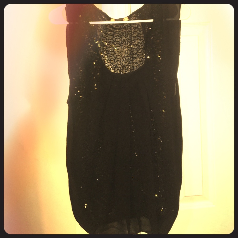 Black and gold sequined top
