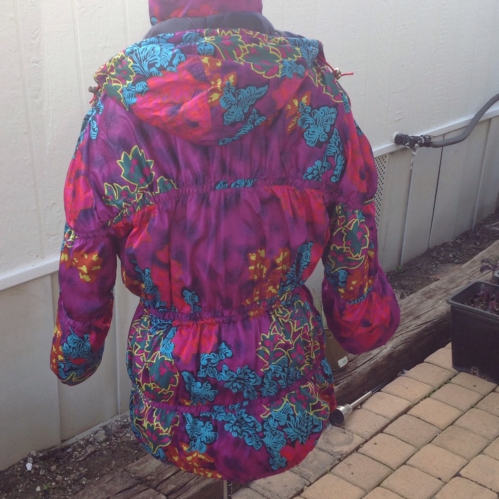 Warmest 100% Down........3/4 length - Picture 2 of 3