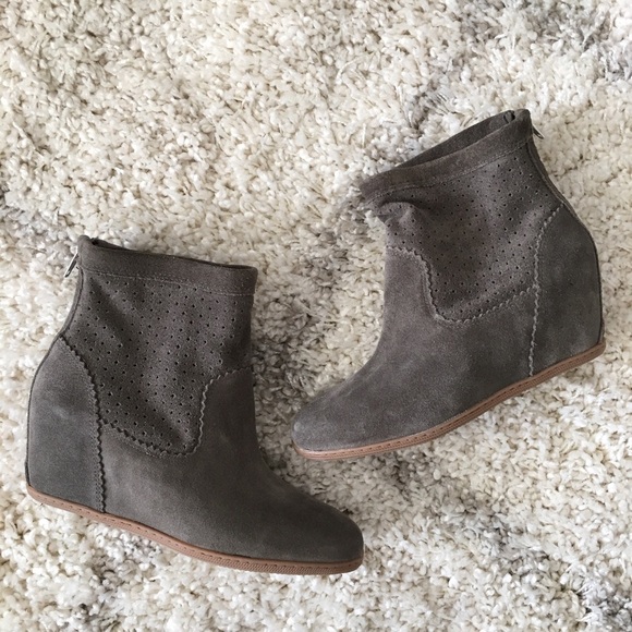dolce vita wedge booties