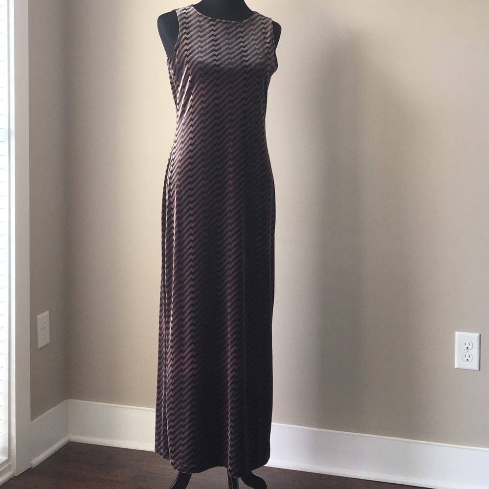 JONATHAN MARTIN-FULL LENGTH DRESS (Never Worn).