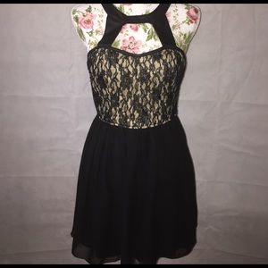 Sheer and lace zip tie side black Windsor dress