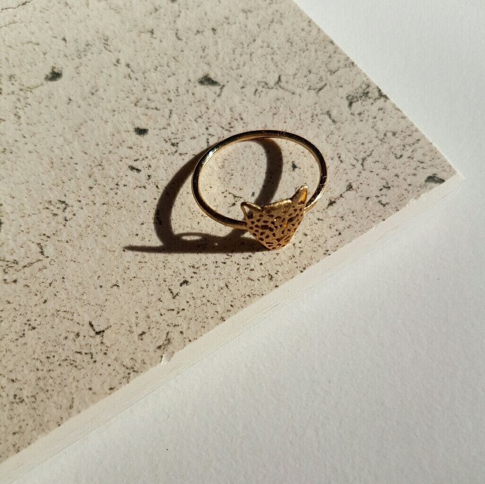 Minimalist tiger ring