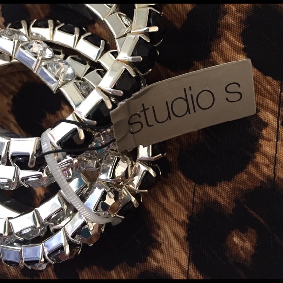 🖤 Fashion statement stone bracelet set - Picture 3 of 5