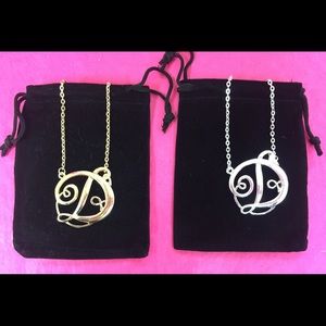 Large Monogram Script Initials, NWT Just Ask😊