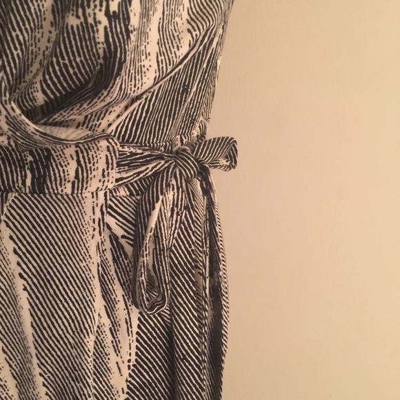 Banana Republic Wrap Dress - Picture 4 of 6
