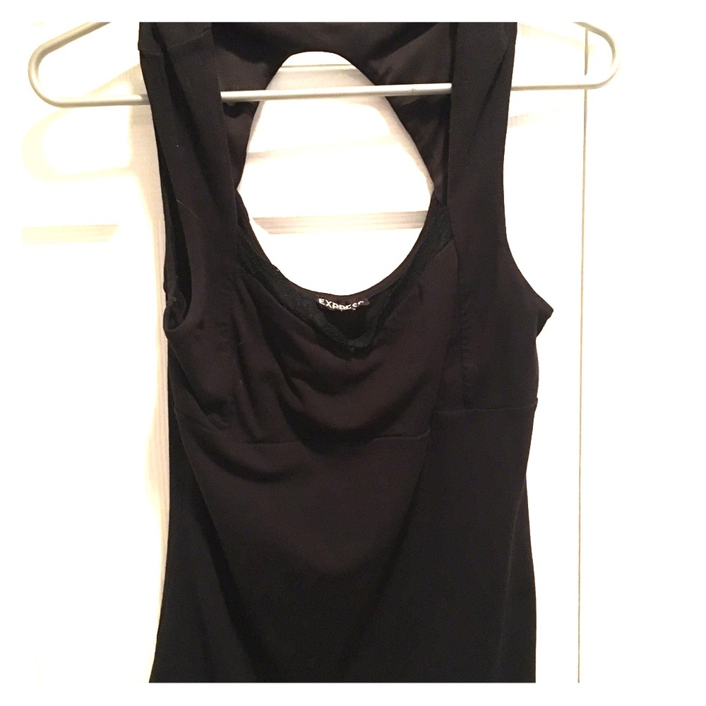 Key hole back tank top