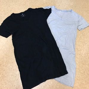 2 T-SHIRT DRESSES