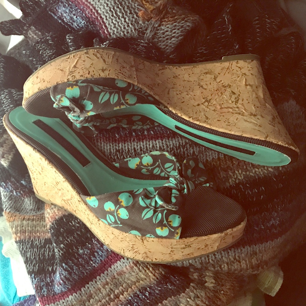 Chinese Laundry 🍒 Wedges