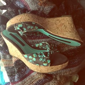 Chinese Laundry 🍒 Wedges