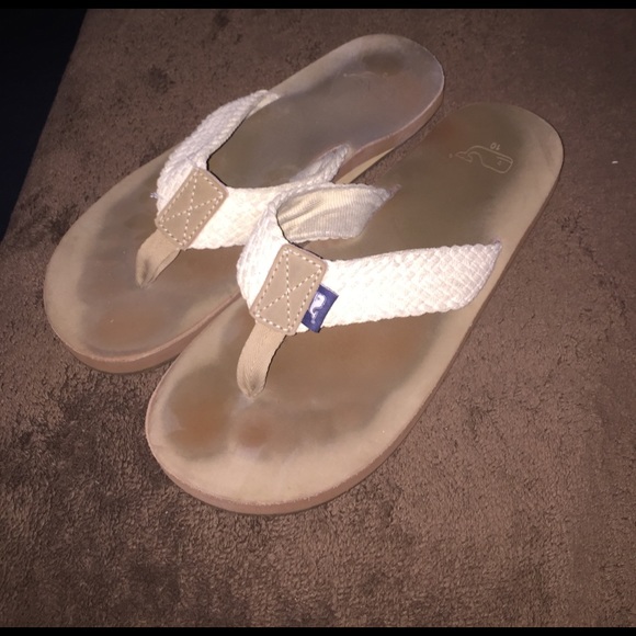 Vineyard Vines Flip Flops