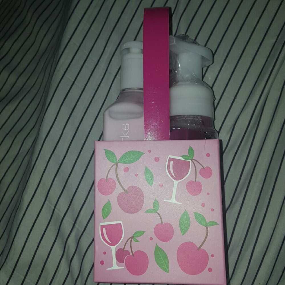 Black cherry merlot set