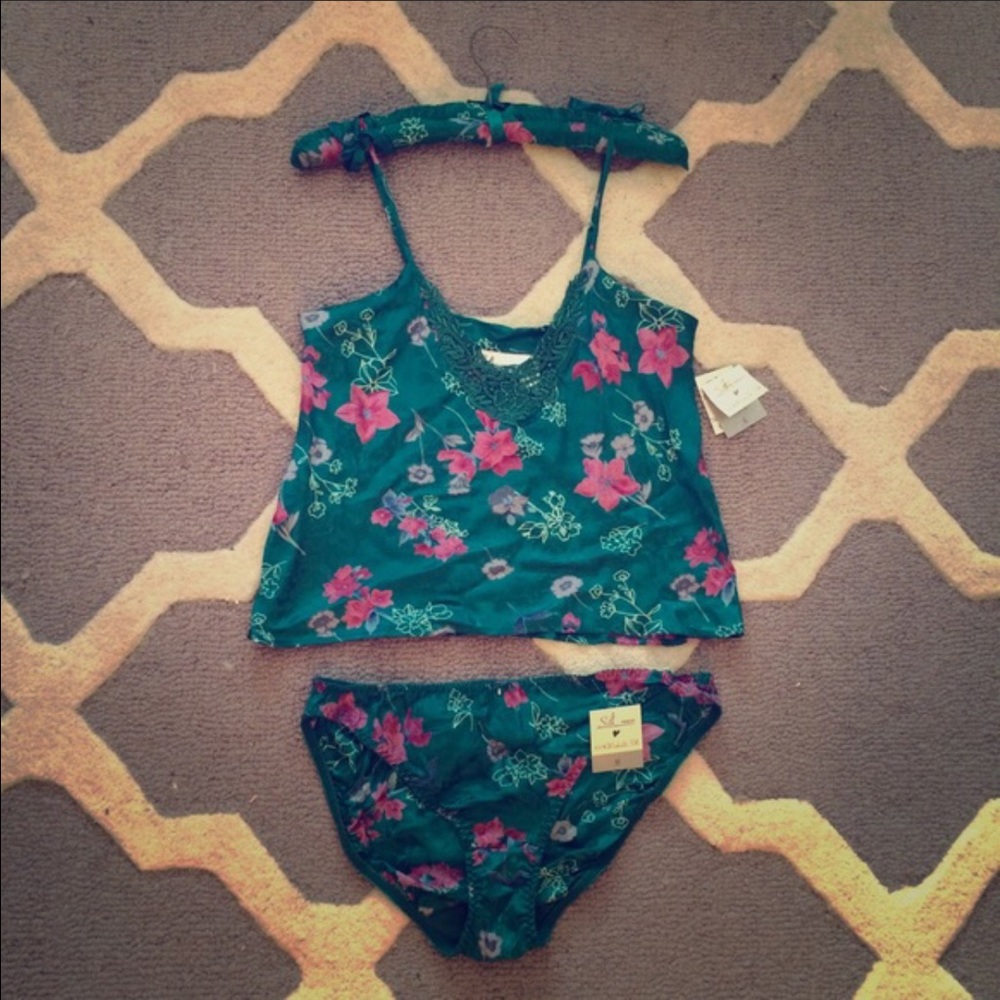 100% silk sleep set