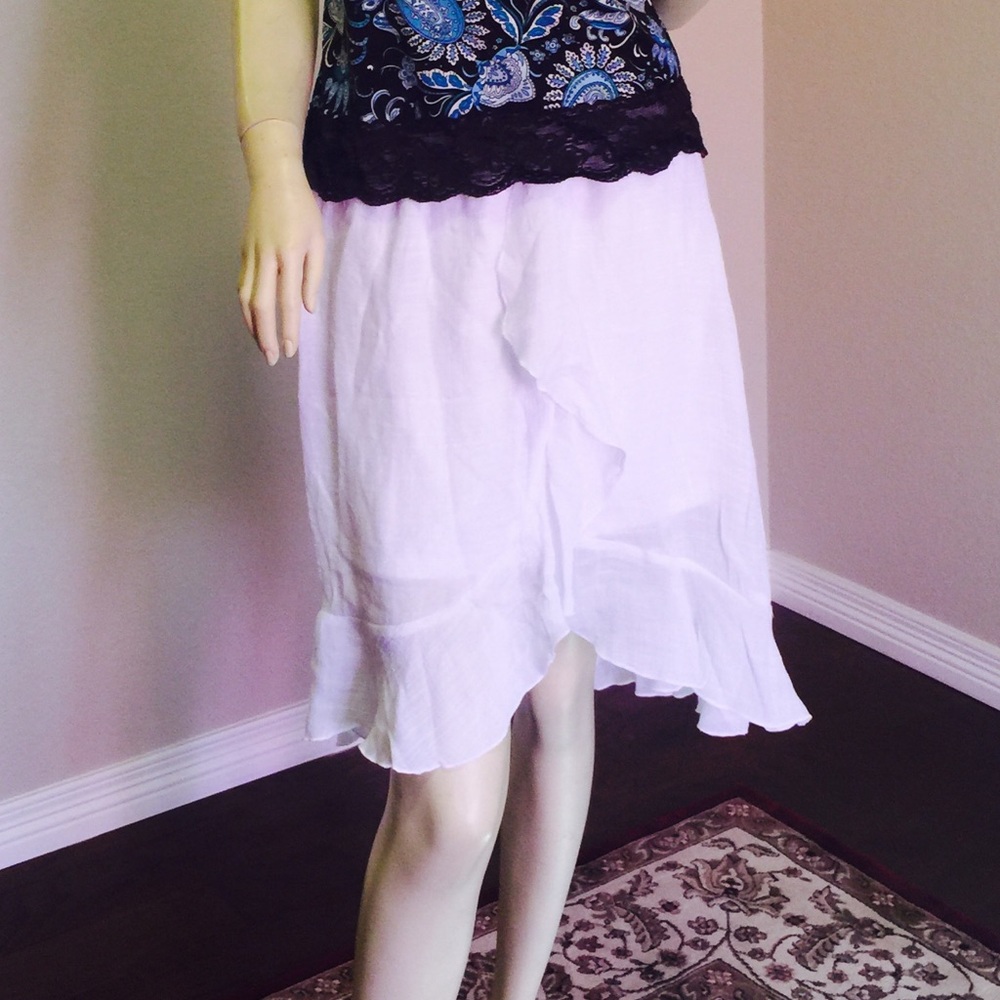 White skirt 62% rayon 39% polyester