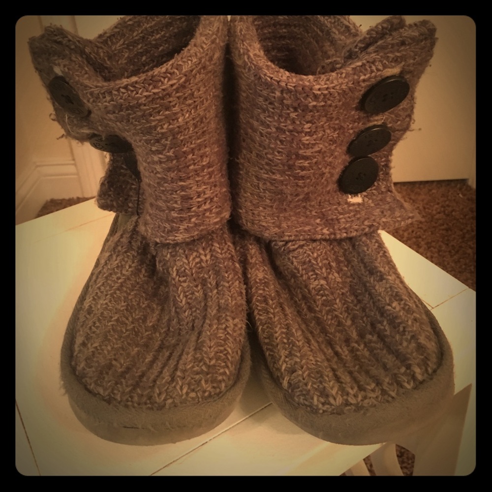 Grey Knit Ugg Boots