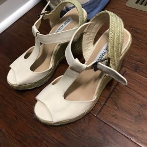 NWOT Steve Madden wedges
