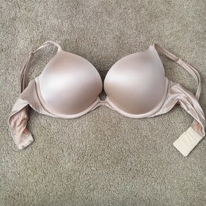 Victoria's Secret Nude Very Sexy Push-Up Bra