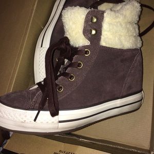 Wedge converse