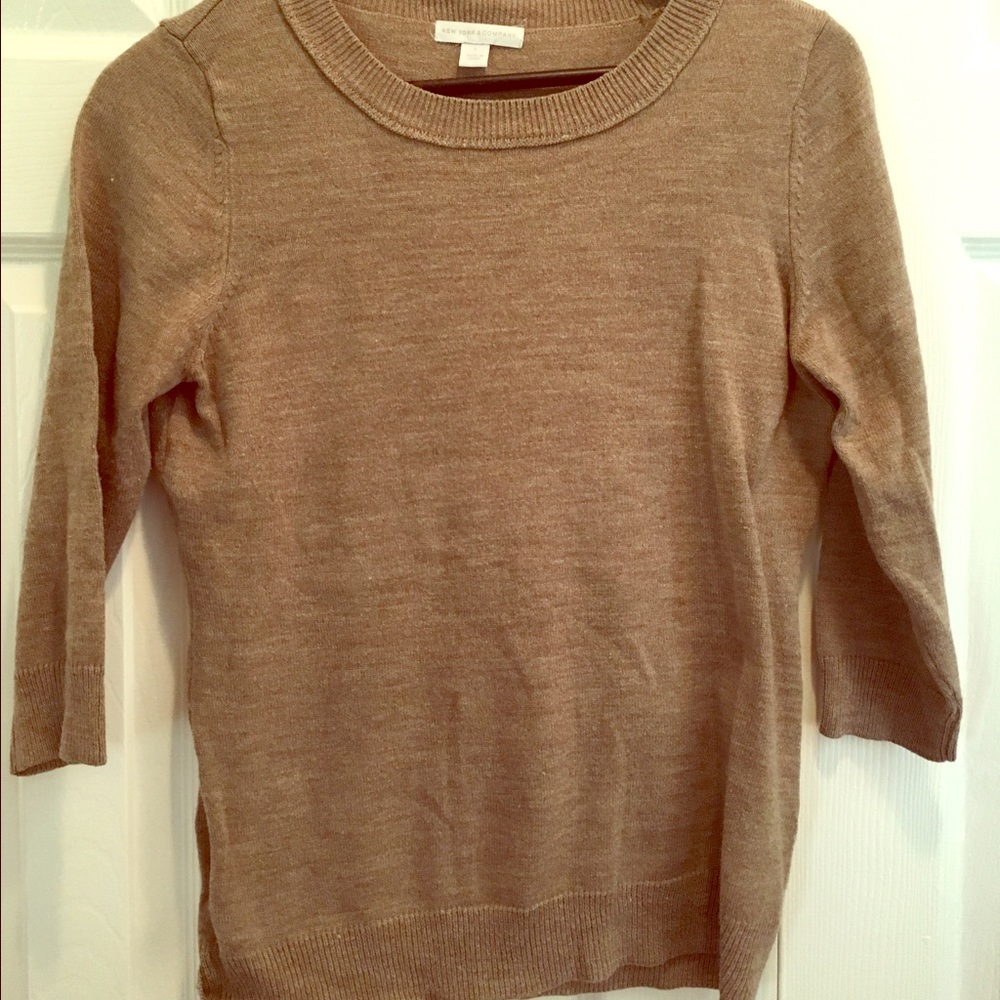 quarter sleeve sweater
