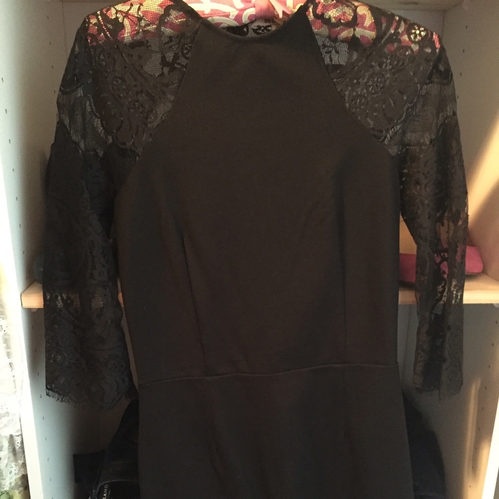 Bob Dakota black lace dress size small
