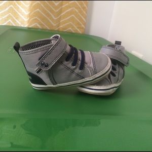 Baby boy high top grey sneaker
