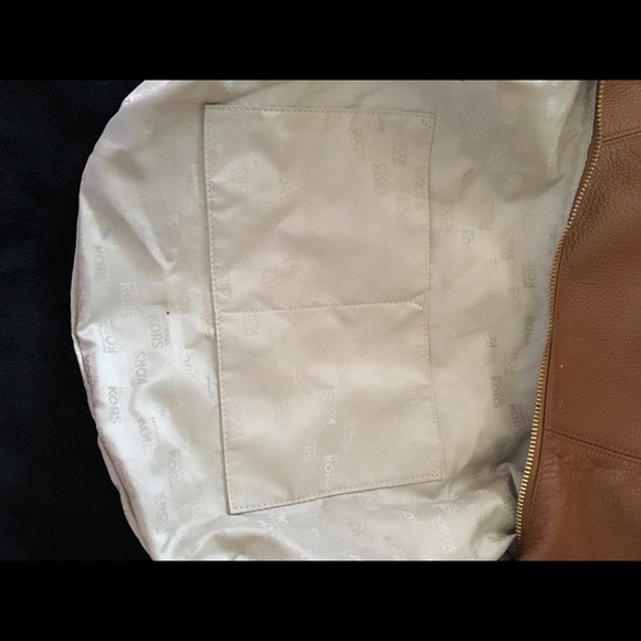 MK Shoulder 💼 - Picture 5 of 6