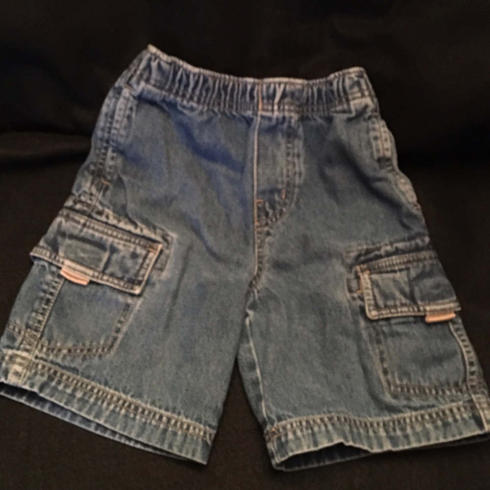 Jean shorts lots of pockets for ROCKS!!