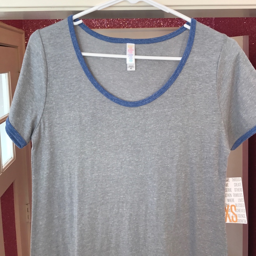 Lula Roe Tee XS - Picture 3 of 3
