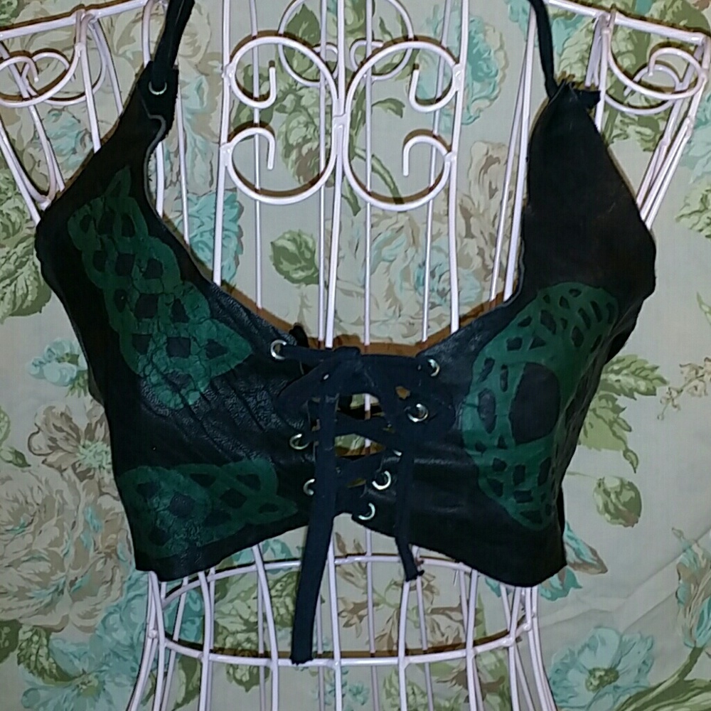 LITTLE BLACK HALTER