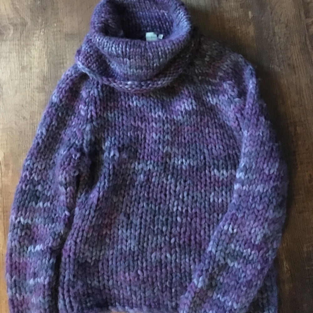 Beautiful handknit  sweater size medium
