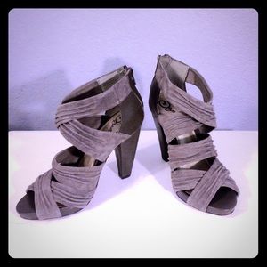 ✂️Price Cut✂️ NWOT Seychelles Suede Heels