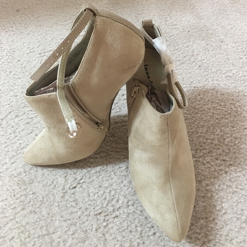 Ankle boots