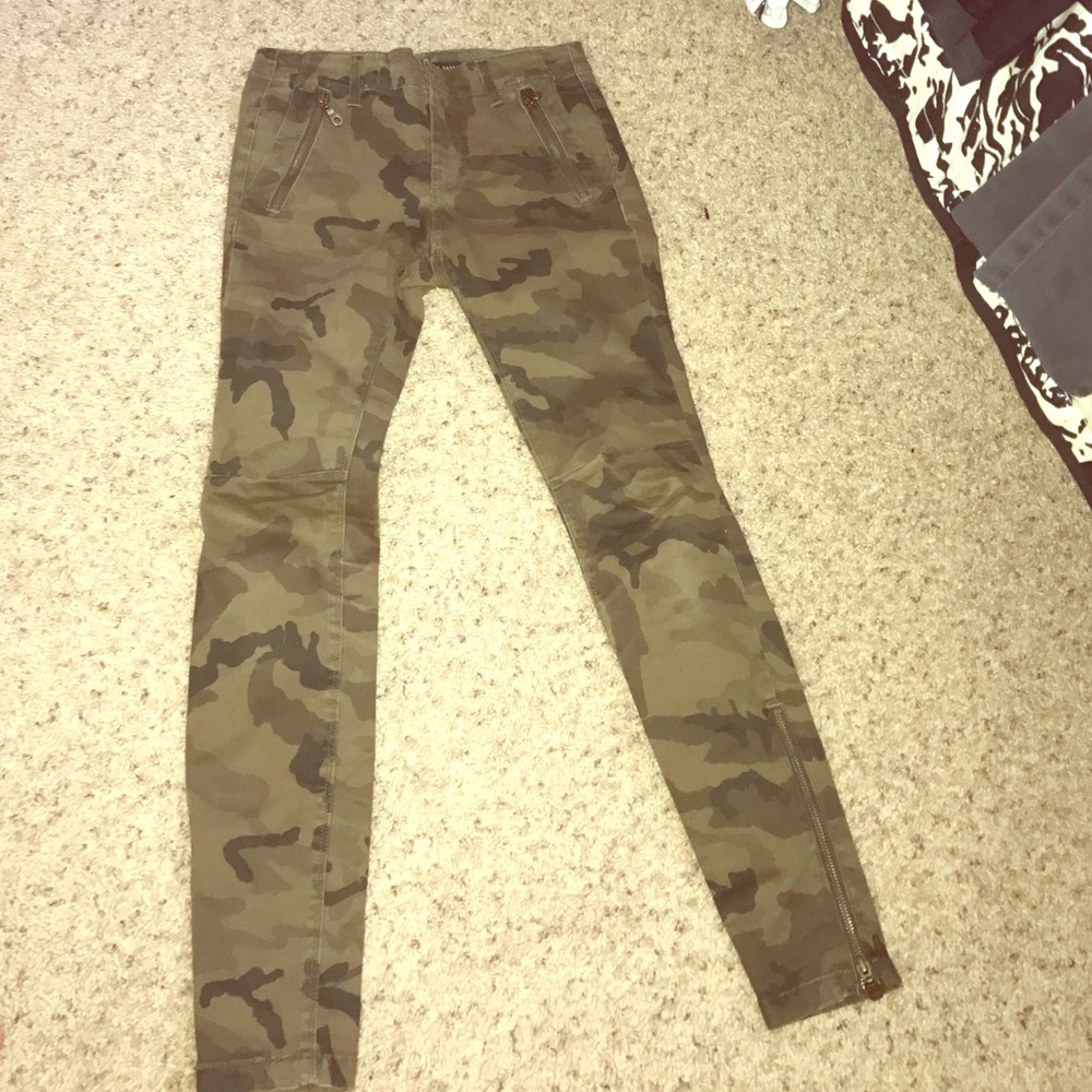 Zara camo jeans with zipper details